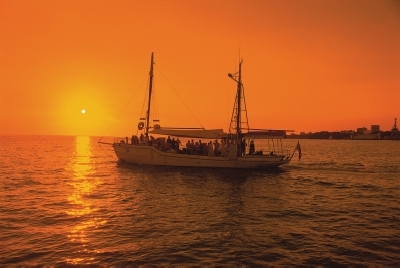 -14367 Sunset Cruise Darwin Harbour NTTC.jpg